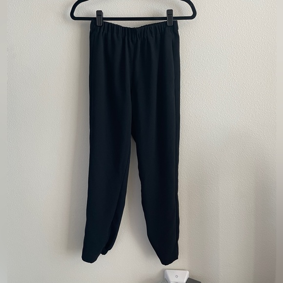 RACHEL Rachel Roy Cropped Pull-On Pants in Black - Picture 3 of 5